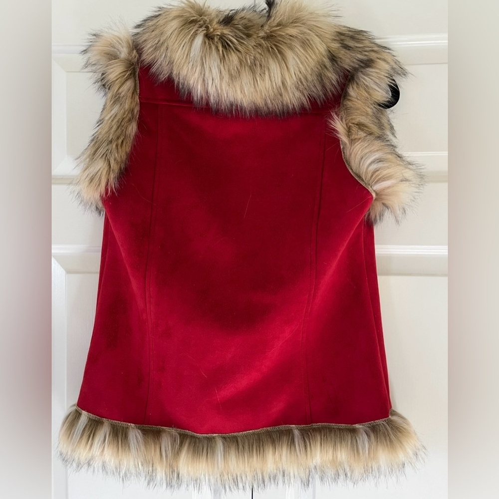 Tasha Polizzi Suede Faux Fur Vest Size Small
Red - Picture 2 of 5